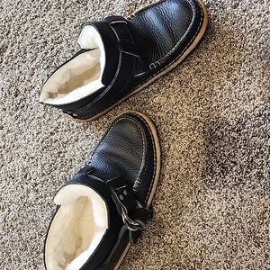 Black Leather Moccasins with Shearling Lining